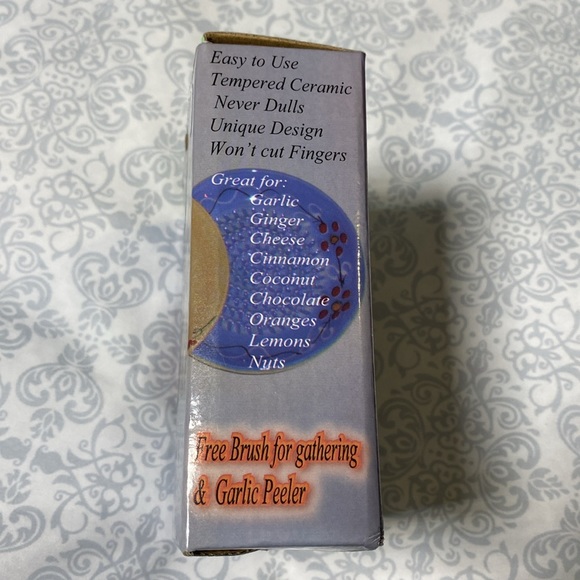 NWOT Hand Painted Ceramic Fine French Great Grater- James Design - Picture 5 of 11